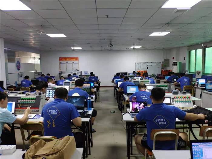 松山湖电工培训学校-电工学习PLC编程的优势 松山湖电工培训学校-电工学习PLC编程的优势